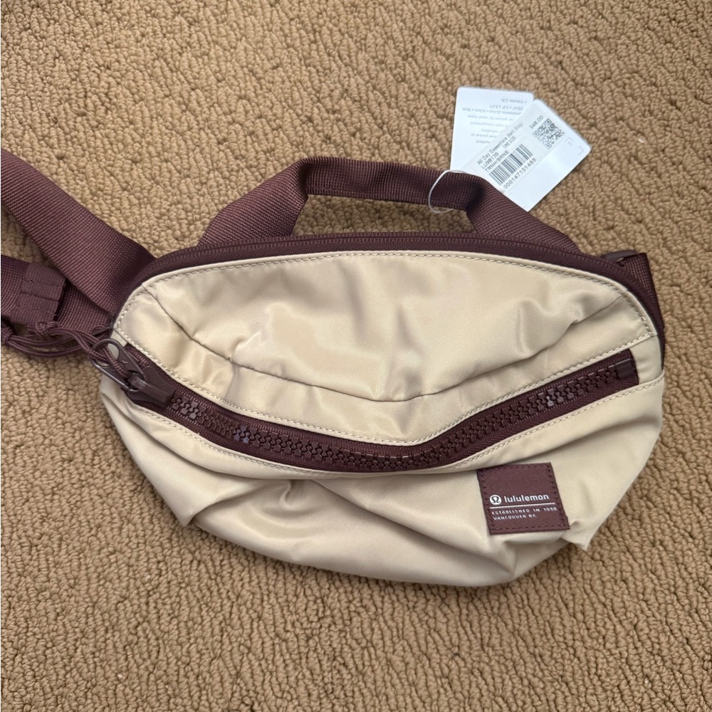 Lululemon NWT All Day Essentials Belt Tan and Brown